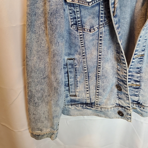 Guess Jean Jacket Unisex Jacket Brand: GUESS Los Angeles Size: L - Picture 7 of 15
